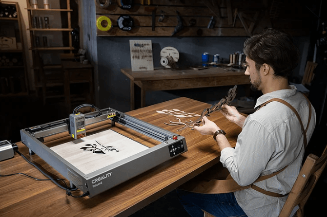 Man working with the 22W pro